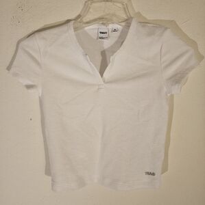 Aritzia TNA shirt
